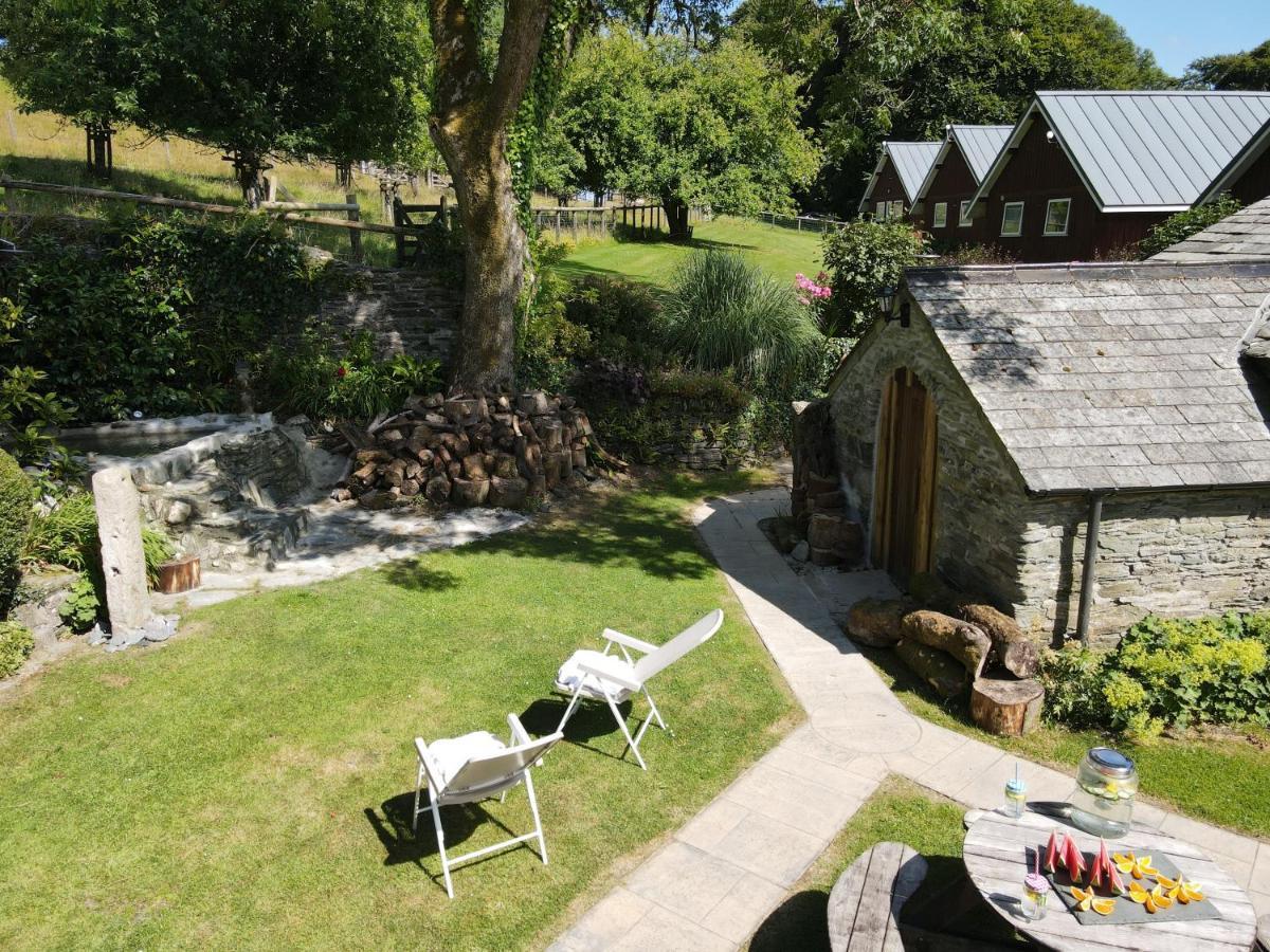 Ta Mill Cottages & Lodges - Meadowview Chalet 1 朗斯顿 外观 照片