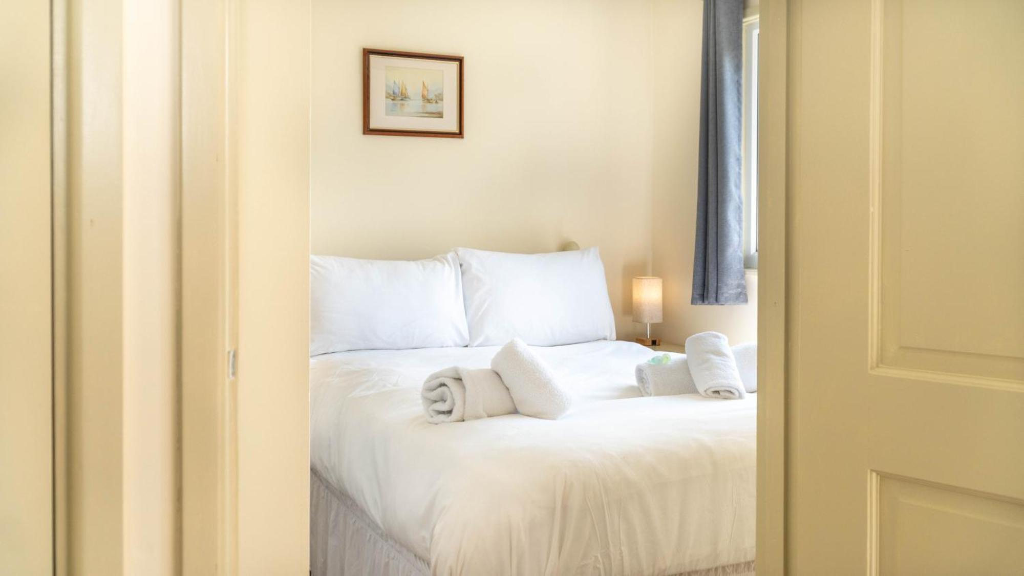 Ta Mill Cottages & Lodges - Meadowview Chalet 1 朗斯顿 外观 照片