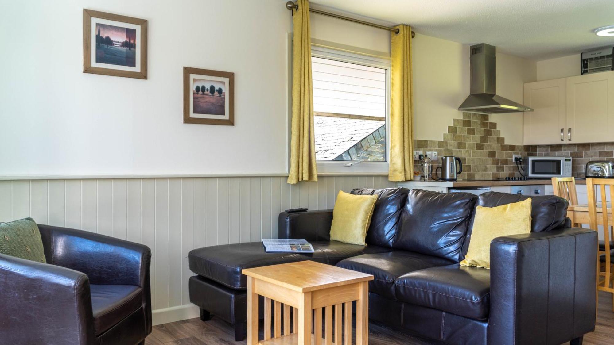 Ta Mill Cottages & Lodges - Meadowview Chalet 1 朗斯顿 外观 照片