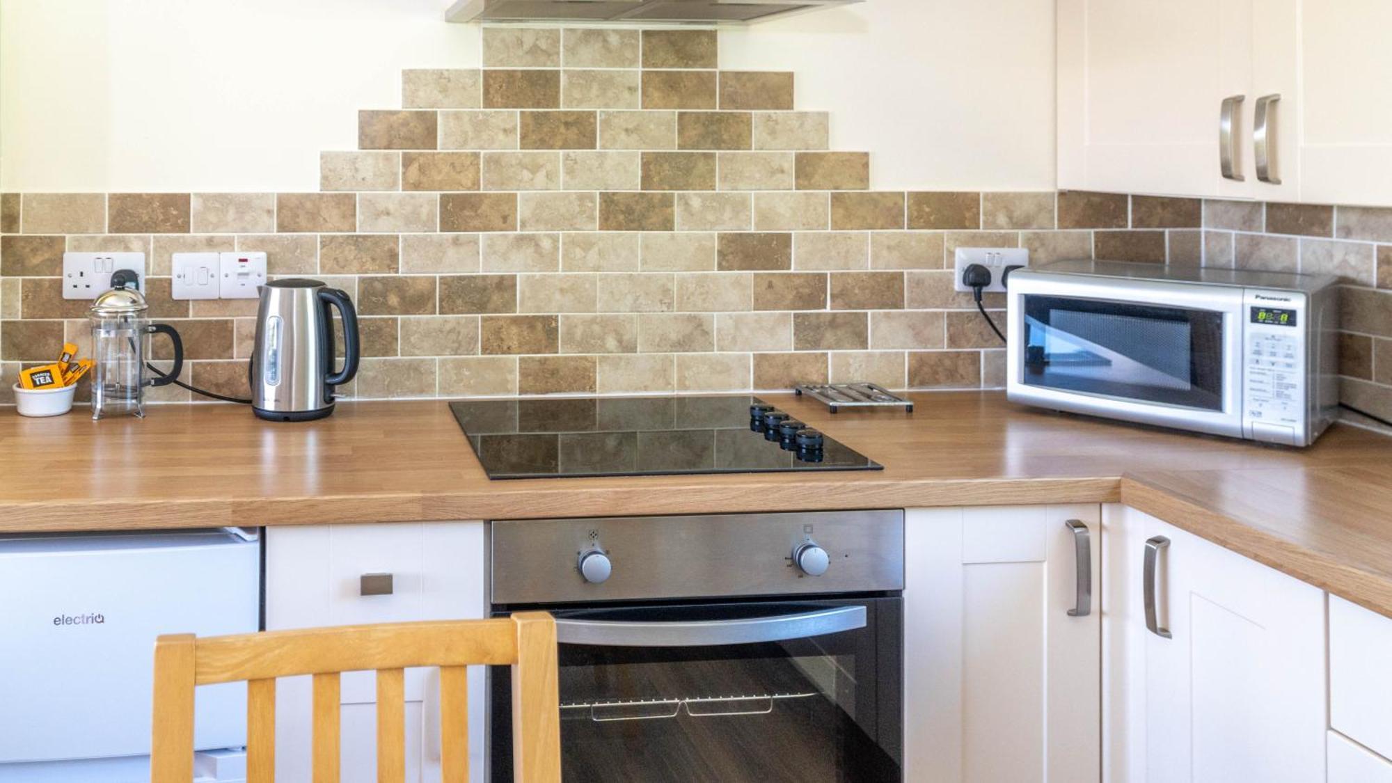 Ta Mill Cottages & Lodges - Meadowview Chalet 1 朗斯顿 外观 照片